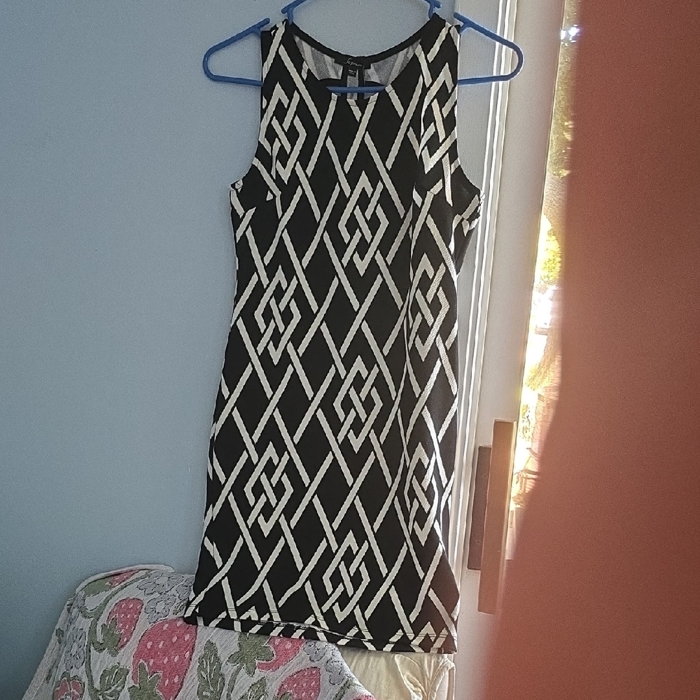 Soprano Black and White Patterned Mini Dress